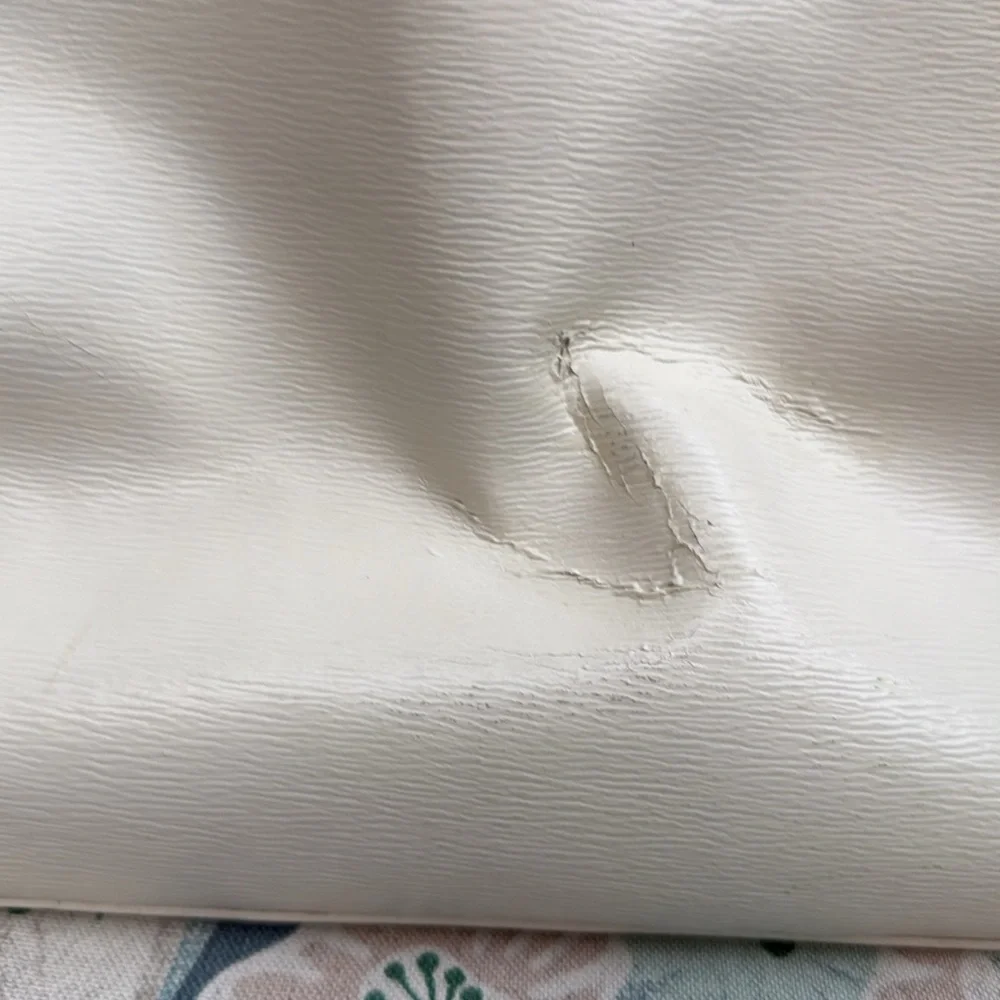 Ralph Lauren White Leather Business CEO Tote gold hardware **flawed**